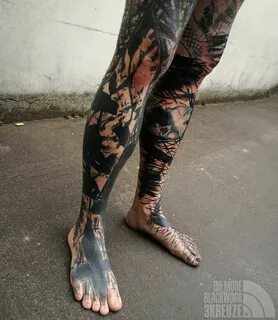 3KREUZE's brutal heavy abstract blackwork tattoo iNKPPL Blac