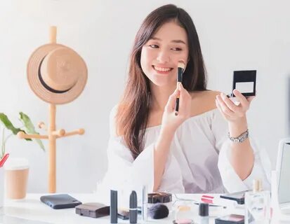 8 Langkah Makeup Simple Natural agar Tetap Semangat Selama W