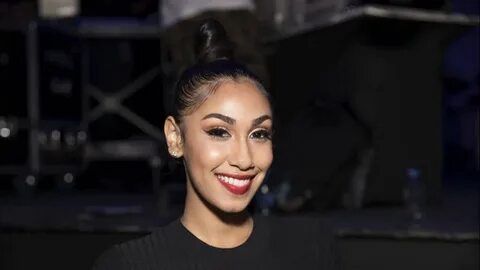 WHAT'S UP WITH THIS PICTURE OF QUEEN NAIJA? - YouTube