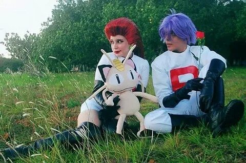 Couples' Cosplay Ideas (For Friends and Lovers) Pokemon cost