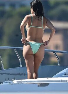 Kourtney Kardashian in Bikini 2018 -01 GotCeleb