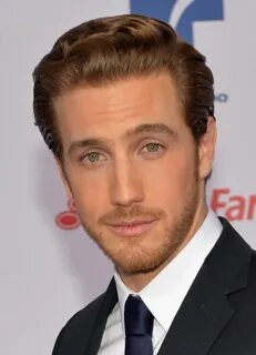 Pictures of Eugenio Siller