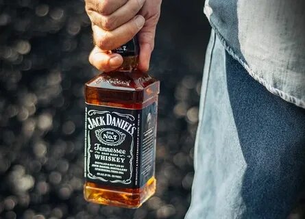 Jack Daniel's OLD NO. 7 Charcoal mellowed. Drop by drop. Jac