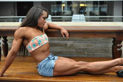 Erica Blockman Wins Physique Overall, Pro Card at Jr. Nation