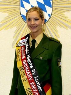 Misses Germany Schönste Ehefrau Deutschlands ist Polizisti. 