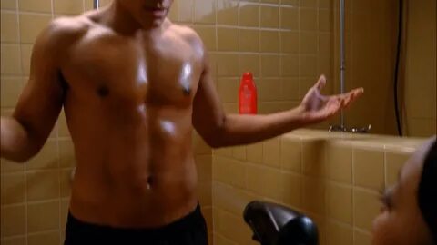 ausCAPS: Jacob Artist shirtless in Glee 4-12 "Naked"