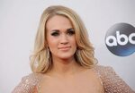 Carrie Underwood Broke Her Wrist And Ow Ow Ow Ow Owwwww