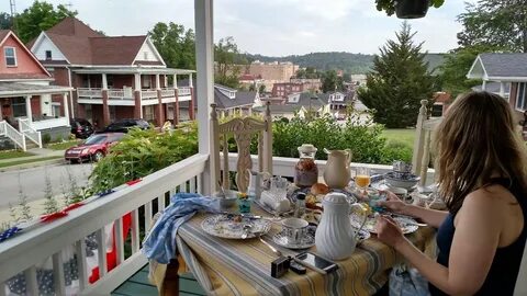 Artist's Inn & Cottages, French Lick - aadress, telefon, kom