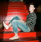 Shawn Mendes's Feet wikiFeet Men Shawn mendes photoshoot, Sh