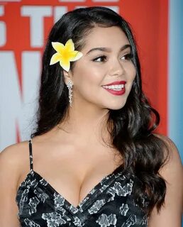 Index of /wp-content/uploads/photos/auli-i/cravalho-ralph-br