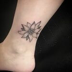 Petite Edelweiss 🖤 #flashtattoo #tattoo #tattoing #tatouage 