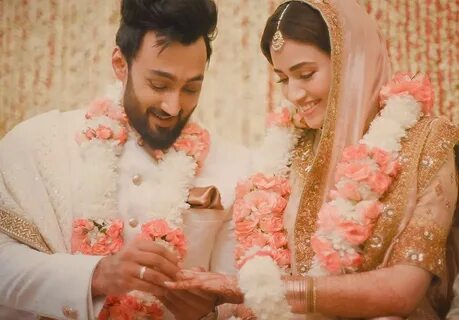 Sana Javed and Umair Jaswal Beautiful Wedding Photoshoot - 2