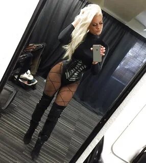 WWE DIVA MARYSE OUELLET - Photo #12