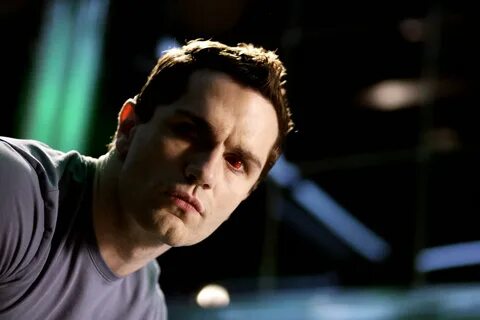 Sam Witwer as Doomsday on Smallville season 8 Smallville, Cl