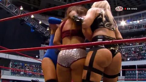 Scarlett thicc ass