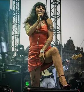 Mon Laferte ❤ Laferte, Fotografía de danza, Cantantes famoso