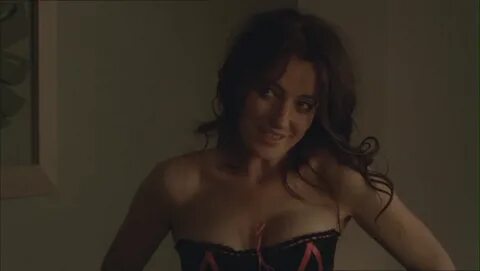 Orla Brady as Siobhan Dhillon in 1x01 of 'Mistresses' - Orla