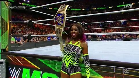 WWE Money in the Bank 2017 results: Naomi taps out Lana... w