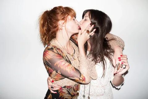 Index of /wp-content/uploads/photos/daisy-lowe/and-florence-
