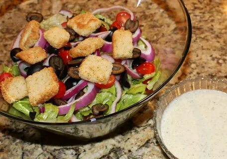 Vittles Divine: Olive Garden Salad Veggie salad recipes, Yum