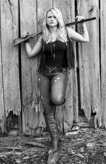 Pin by Natalie Kriss on Badass musssseeee Real country girls