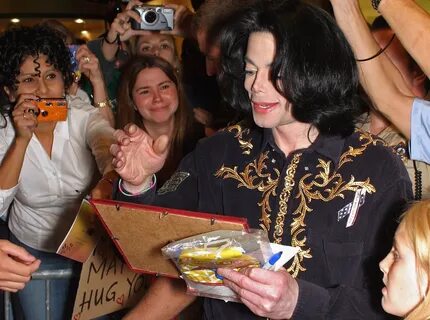 Michael Jackson Shopping at The Venetian Hotel 2003