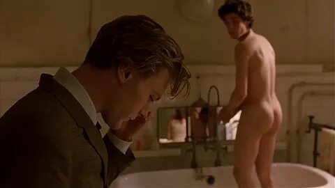 ausCAPS: Louis Garrel nude in The Dreamers