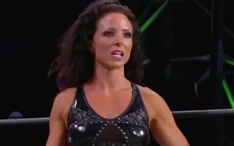 AEW Announces Serena Deeb Has Signed Contract With The Compa