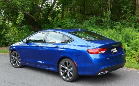 2016 Chrysler 200 photos - 2/5 - The Car Guide