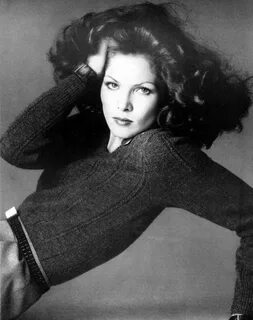 Lois Chiles - Dr Holly Goodhead in Moonraker Bond girls, Mod