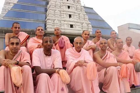 Hare Krishna Mantra - Bona Fide Chanting - ISKCON Bangalore