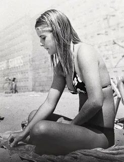 Подростки на пляжах Калифорнии в 1970-х - Любители истории -
