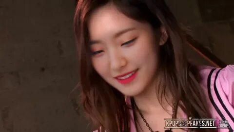 fromis_9 Saerom - gives part time handjobs - KPOP Deepfakes