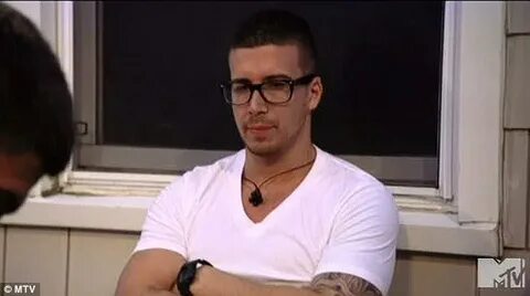 Vinny quits Jersey Shore after growing tired of his housemat