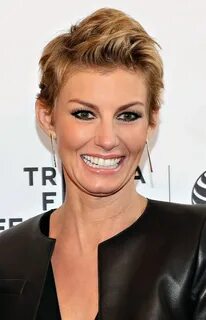 Every day of your favorite female celebrity Faith hill hairs