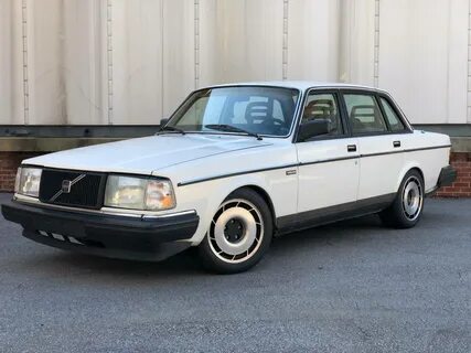 1990 Volvo 240 w/ 300hp LS Swap Deadclutch