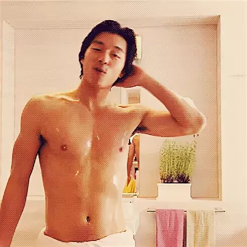 Gong yoo GIF - Find on GIFER