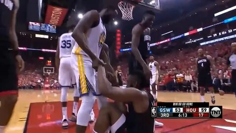 Video: James Harden reacts to Draymond Green trying to help 