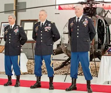 160th SOAR CW5s, of Black Hawk Down legacy, retire Fort camp