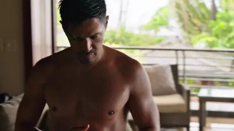 Shirtless Men On The Blog: Jay Hernandez Shirtless