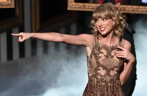 Taylor Swift: 2014 American Music Awards -51 GotCeleb