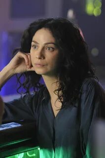Warehouse 13 "There's Always a Downside" S4EP4 Joanne kelly,
