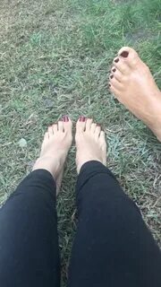 Mikaela Hoover's Feet wikiFeet