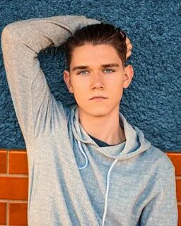 Devan Key - Wiki, Age, Girlfriend, Family, Net Worth, Height