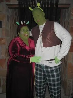 67 Halloween Costumes for Couples That are Funny And Spooky