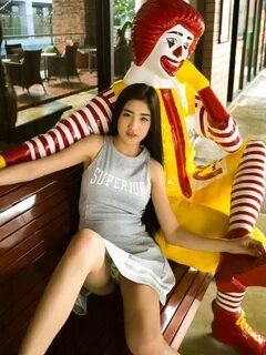 Тайская модель похулиганила в McDonald's и это не понравилос