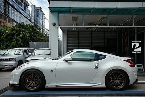 Nissan 370Z White Rays CE28N Wheel Front