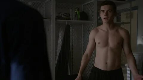 ausCAPS: Michael Johnston shirtless in Teen Wolf 5-13 "Codom