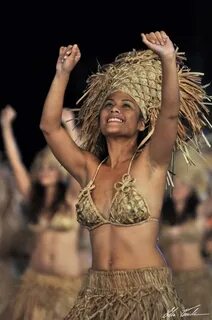 Vahine * Tahitian dance, Hawaiian woman, Polynesian dance