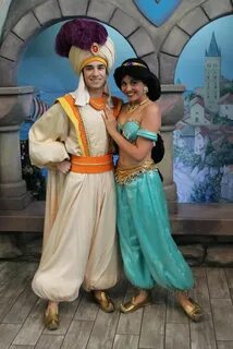 Meeting Prince Ali/Aladdin and Jasmine Disney characters cos